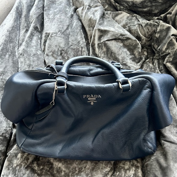 Vintage Prada Milano Dal 1913 Authentic handbag. Navy Blue - Picture 4 of 7